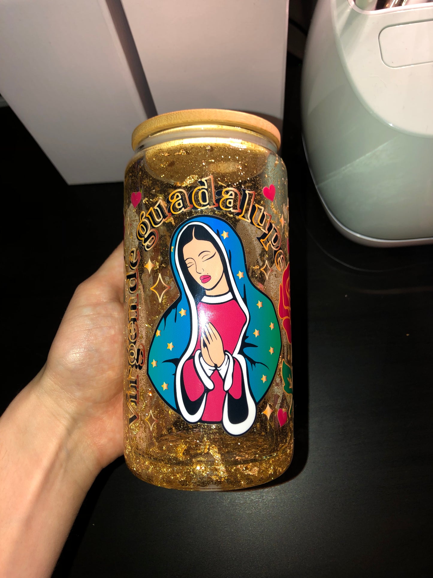 Virgen de Guadalupe Snowglobe Cup (Gold)